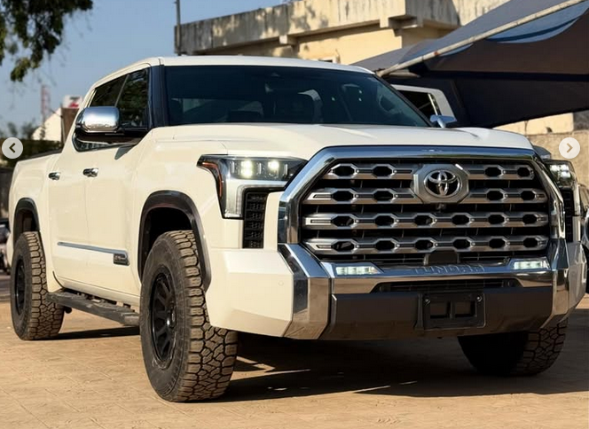 
								2022 FOREIGN USED TOYOTA TUNDRA full									
